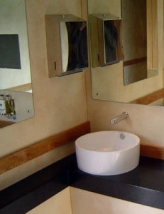 BATHROOM TRUCK BATHROOM TRUCK