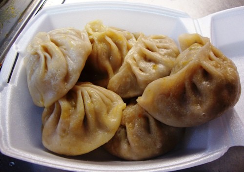 Street Eats: Chicken Vindaloo & Momos From 2013 Vendy Award Rookie Finalist Mysttik Masaala (credit: NYSF)