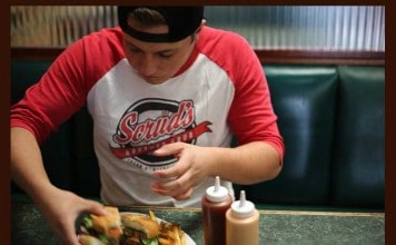 16 FOOD & DINING TRENDS FOR 2010 Today's Lunch: Blt Burger & Skinny Fries From The Go Burger Truck