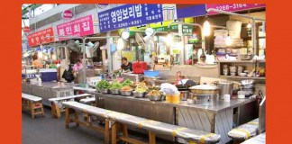 TODAY’S LUNCH: BEEF SHORT RIBS & SPICY CHICKEN COMBO FROM BULGOGI CART Street Eats: Tacos From Korilla Bbq