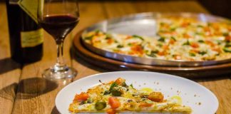 4 Best Wines to Pair with Your Pizza Wines to Pair with Pizza