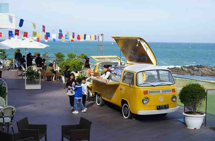 food truck social media strategy