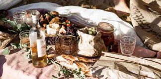Picnic Wine Tip: Spice It Up With Sparkling White Wine picnic tip