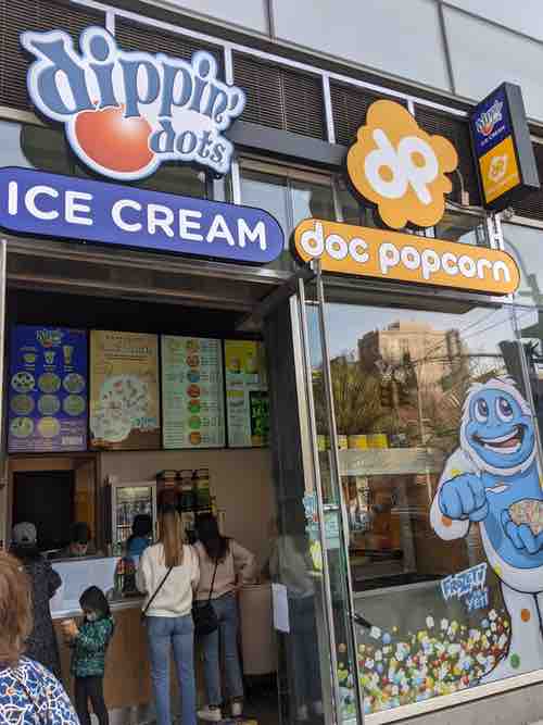 DIPPIN DOTS store