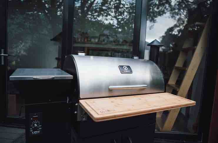 What Is the Advantage of a Wood Pellet Grill