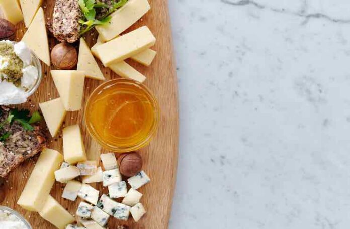 How To Curate A Great Cheese Board