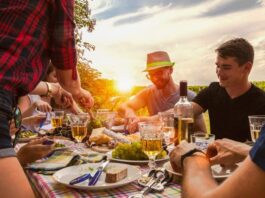 Why Al Fresco Dining Is A Smart Move For Your Food Business