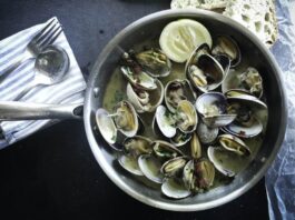 Hake with Clams and Shrimp in Marinara Sauce Recipe