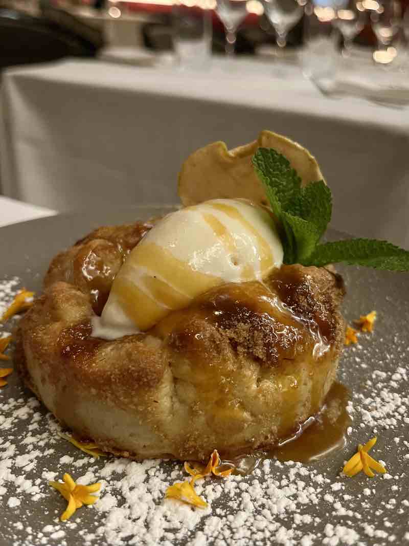 Restaurant Review: Cucina 8 ½ Will Add To Your Holiday Cheer! Cucina