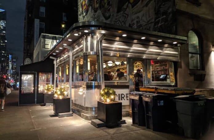 Exploring NYC Restaurants' Wallpaper Trends
