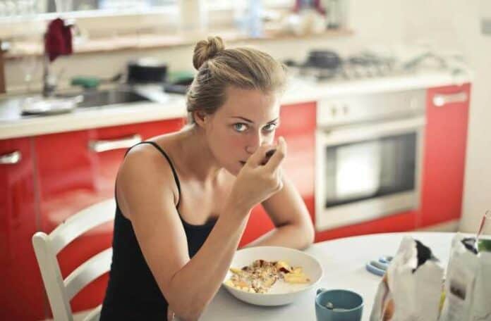 Hazards of Extreme Calorie Restriction Hazards of Extreme Calorie Restriction