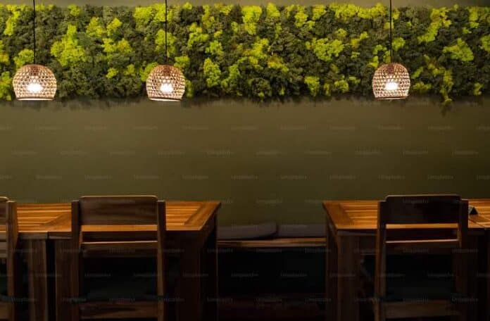 Restaurant Ambiance with Moss walls Restaurant Ambiance with Moss walls