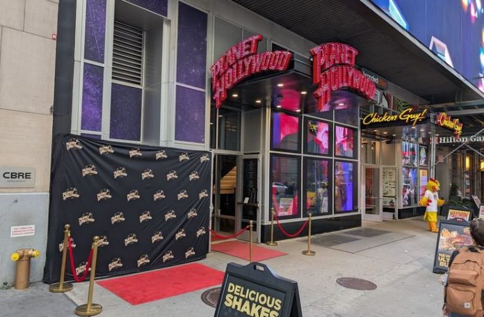 Facade of Planet Hollywood new york