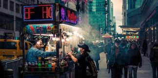 Discovering New York City’s vibrant Street Food Scene: Classic Favorites and Emerging Flavors New York City vibrant Street Food Scene