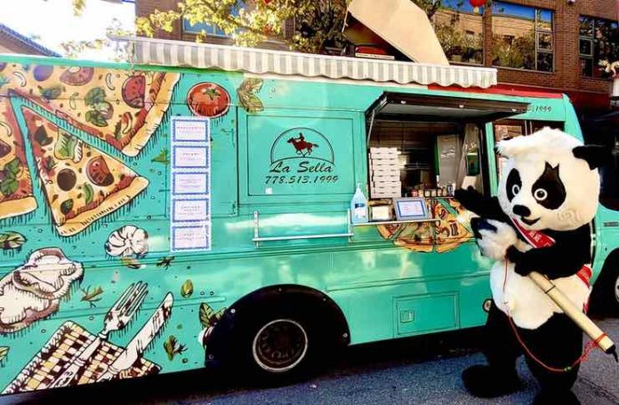 Food Truck Catering vs Traditional Catering