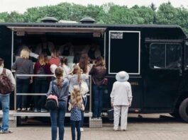 a food truck supplied by organic ingredients from farm
