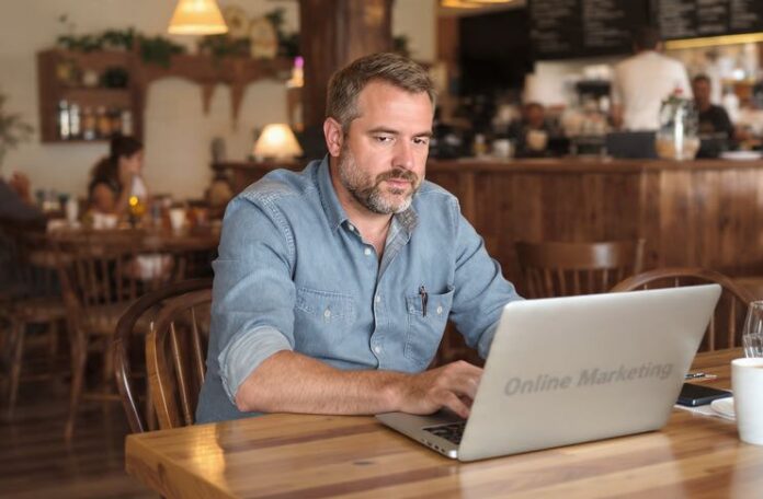 restaurant owner trying to increase online visibility of his restaurant