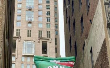 When Tommy Popcorn Met Stage Door Deli: The Totally NYC ‘Berry Hot’ Collab You Need to Try When Tommy Popcorn Met Stage Door Deli: The Totally Nyc ‘berry Hot’ Collab You Need To Try