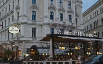 The Liquid Empire: Navigating the Coffee House “Living Rooms” of Vienna The Liquid Empire: Navigating The Coffee House "living Rooms" Of Vienna