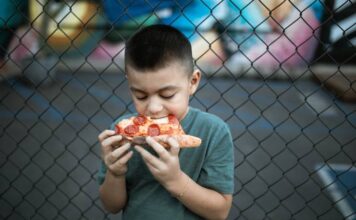 Tummy Ache in Kids After Eating Street Food: What Parents Need To Know and Do Tummy Ache In Kids After Eating Street Food: What Parents Need To Know And Do