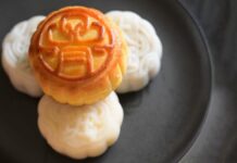 How to Choose a Good Durian Mooncake How To Choose A Good Durian Mooncake
