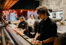 Why NYC Chefs Struggle With London’s Slower Service Culture (and How to Adjust) Why Nyc Chefs Struggle With London's Slower Service Culture (And How To Adjust)