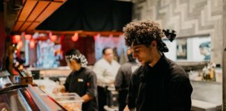 Why NYC Chefs Struggle With London’s Slower Service Culture (and How to Adjust) Why Nyc Chefs Struggle With London's Slower Service Culture (And How To Adjust)