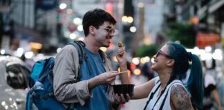 Street Food Travel: How to Eat Like a Local Anywhere in the World Street Food Travel Guide: How to Eat Like a Local Worldwide