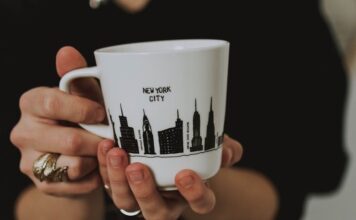 Gifts for the NYC Street Food Obsessed: Why the Best One Starts With Their Morning Cup Gifts For The Nyc Street Food Obsessed: Why The Best One Starts With Their Morning Cup