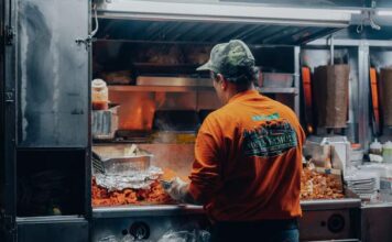 How New York Street Food Vendors and Pop-Up Bars Find Great Staff How New York Street Food Vendors And Pop-Up Bars Find Great Staff