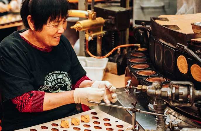 Top Nyc Spots Serving Up Fortune Cookies And A Glimpse Into Your Future making fortune cookies